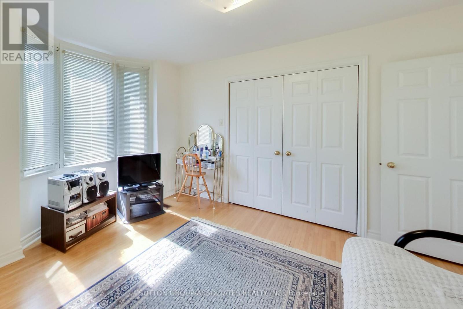 82 Helena Avenue, Toronto, Ontario  M6G 2H2 - Photo 21 - C13780896