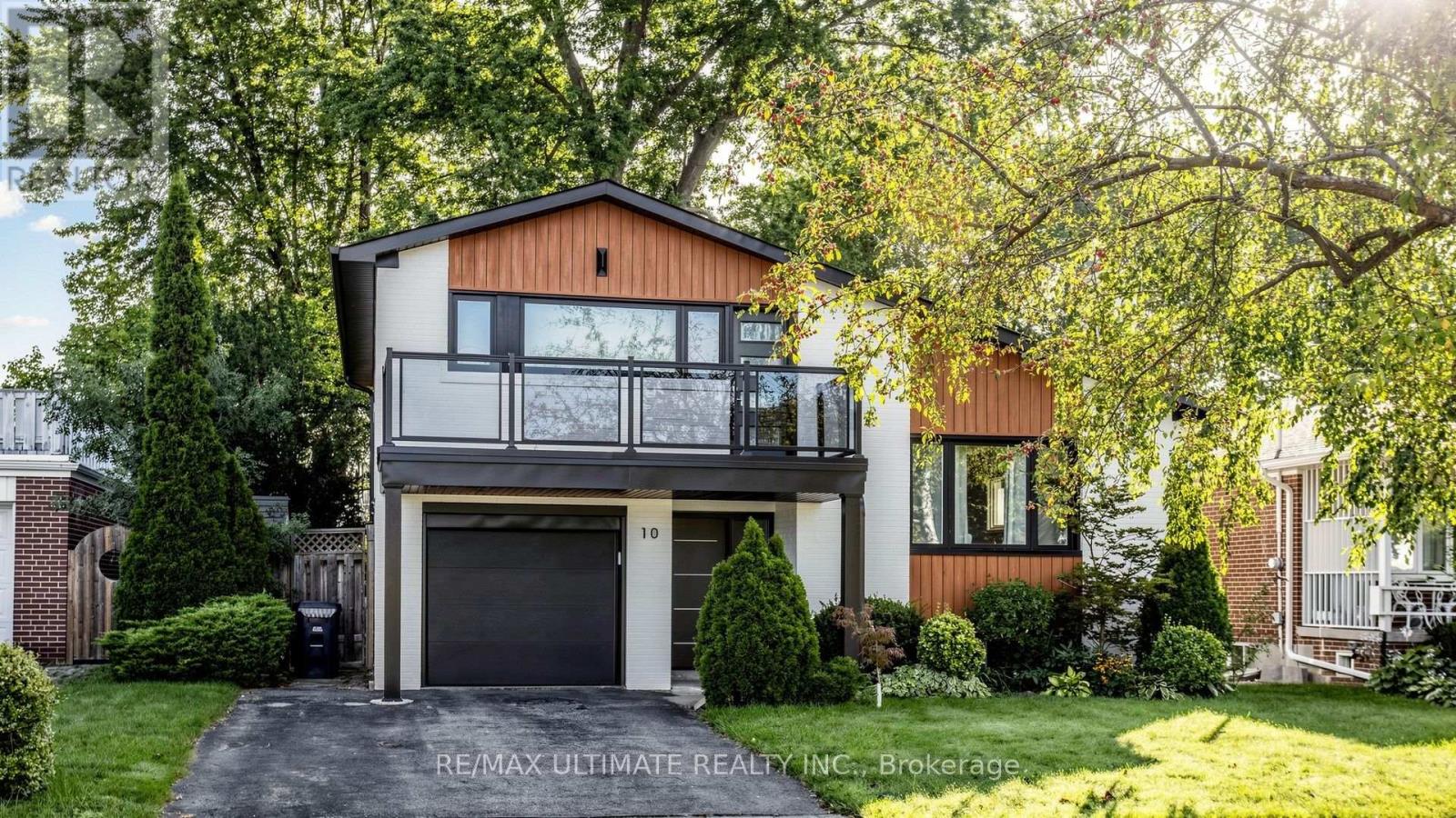 10 MONARCHWOOD CRESCENT, Toronto, Ontario
