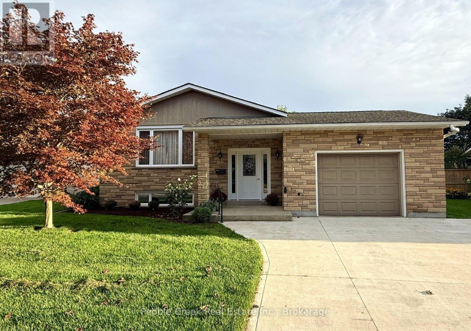 21 Suncoast Drive W, Goderich, Ontario  N7A 4H1 - Photo 1 - X13780812