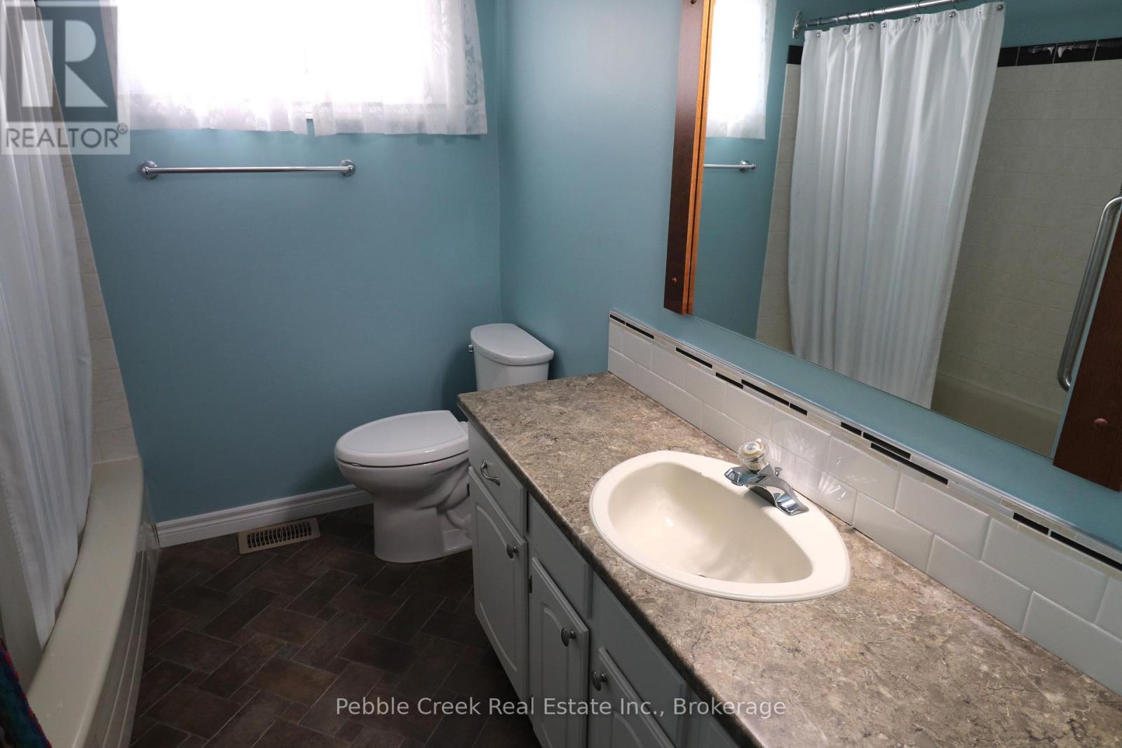 21 Suncoast Drive W, Goderich, Ontario  N7A 4H1 - Photo 14 - X13780812