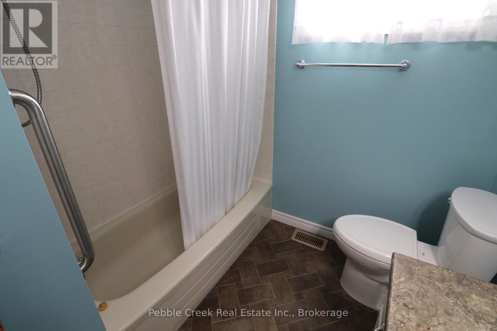 21 Suncoast Drive W, Goderich, Ontario  N7A 4H1 - Photo 15 - X13780812