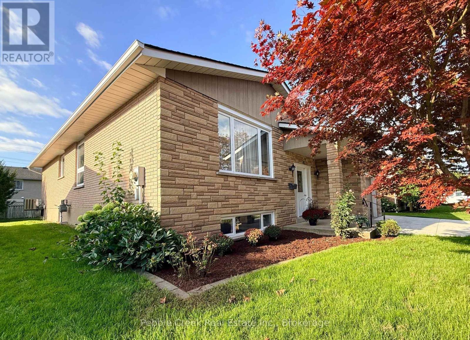 21 Suncoast Drive W, Goderich, Ontario  N7A 4H1 - Photo 3 - X13780812