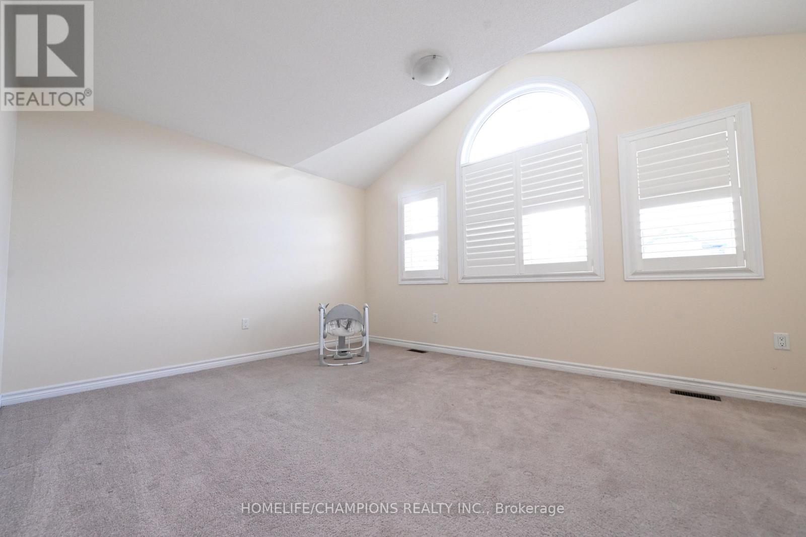 211 Northglen Boulevard, Clarington, Ontario  L1C 0T9 - Photo 5 - E13780750