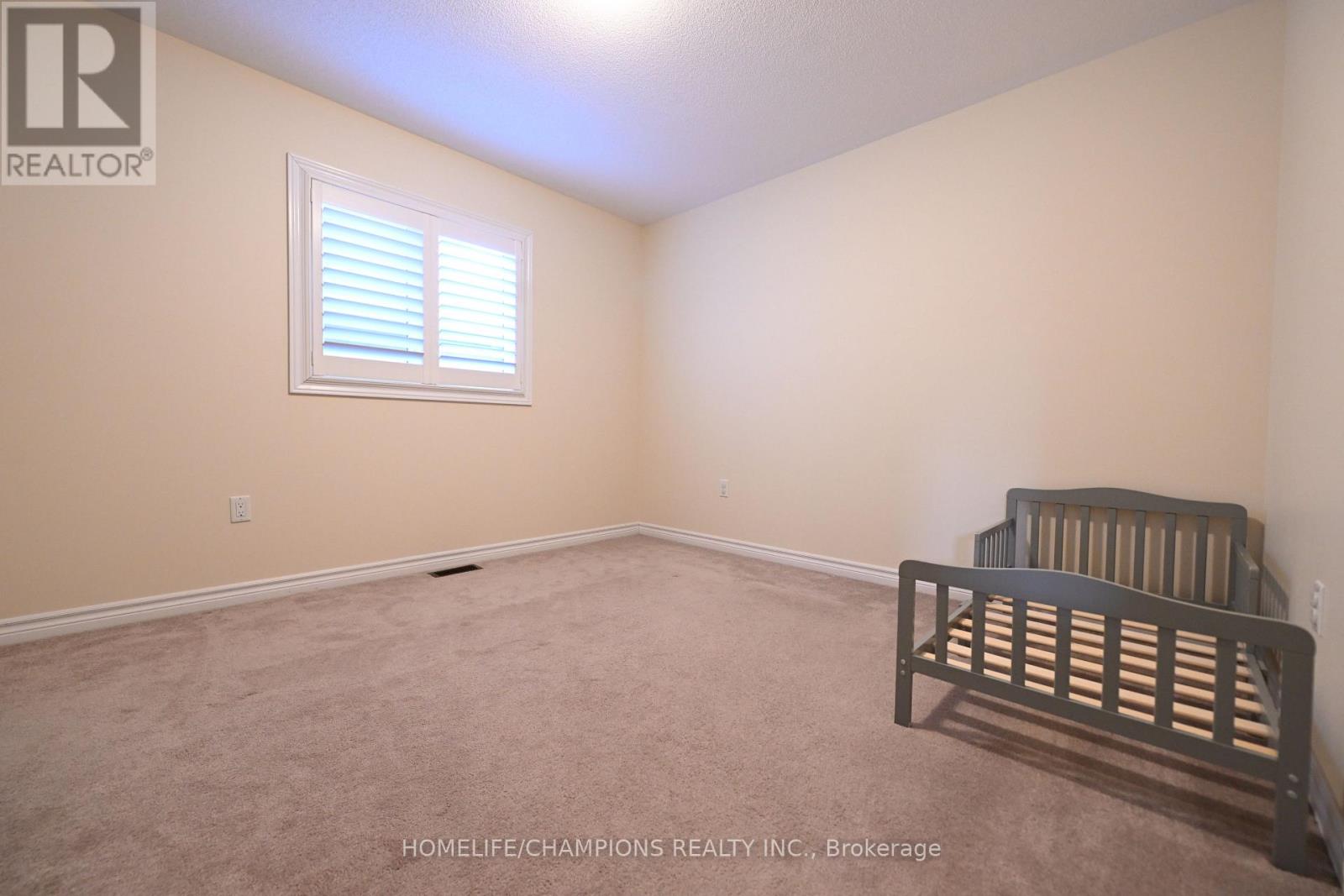211 Northglen Boulevard, Clarington, Ontario  L1C 0T9 - Photo 6 - E13780750