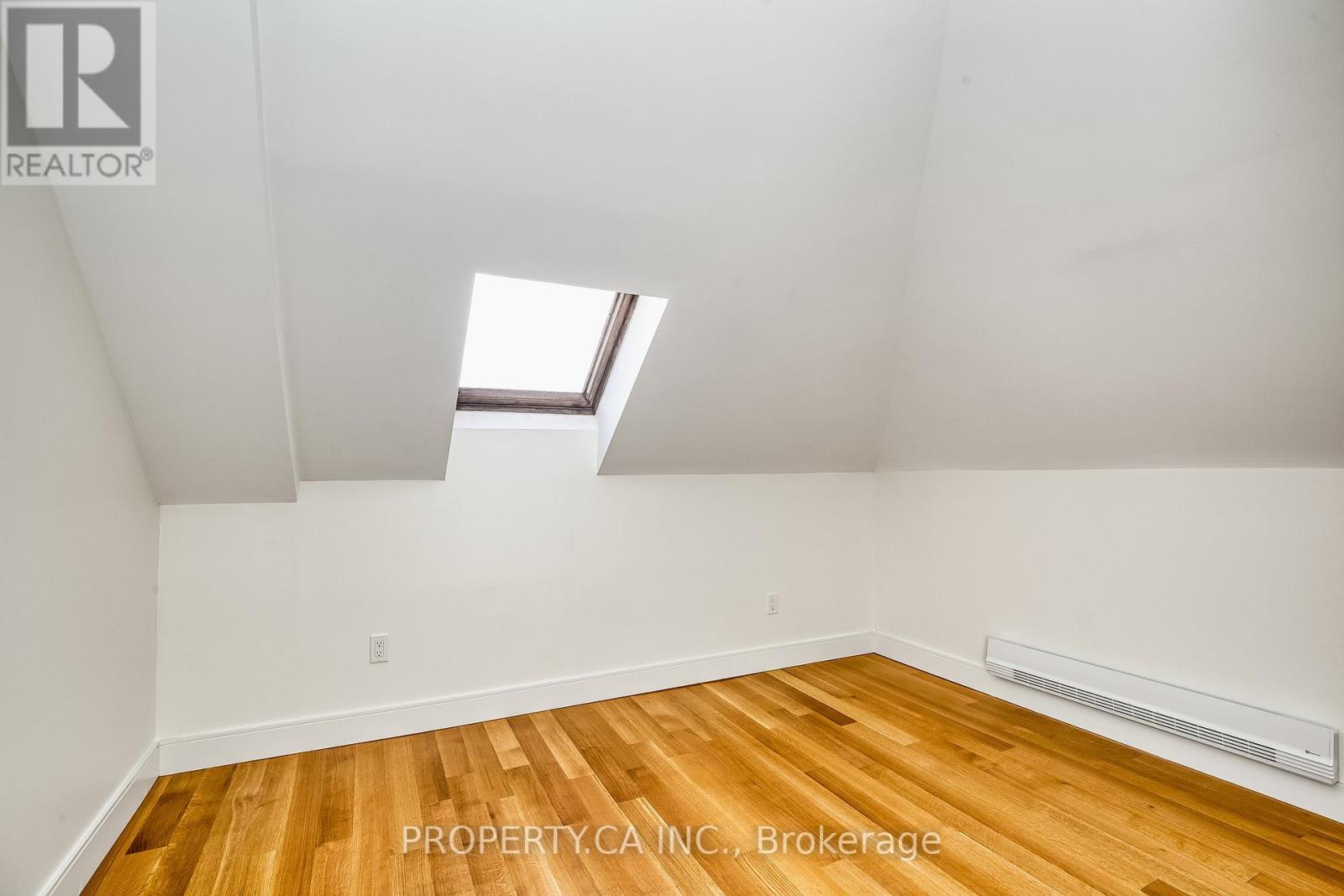 97 Lee Avenue, Toronto, Ontario  M4E 2P2 - Photo 13 - E13780770