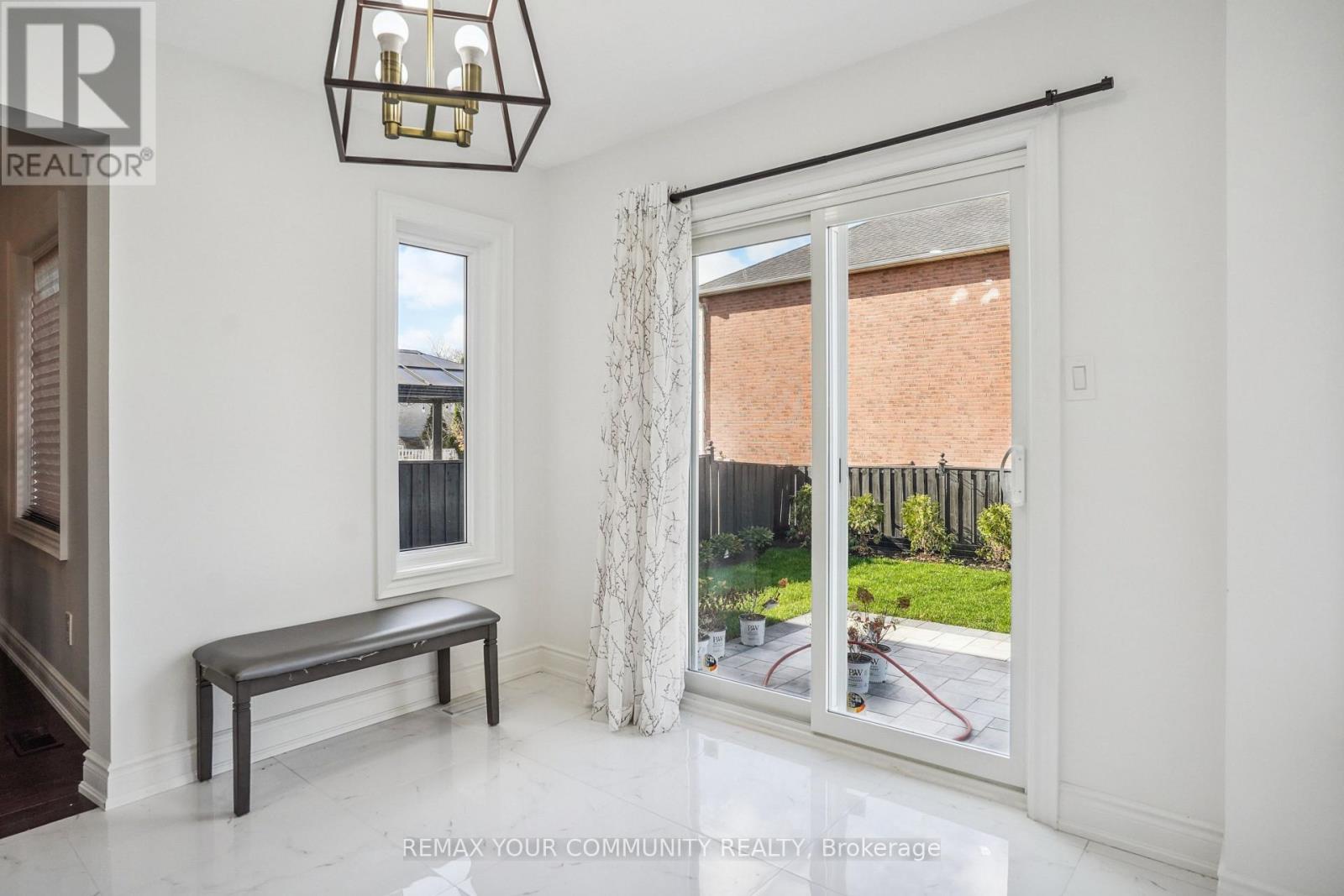 273 Delaney Drive, Ajax, Ontario  L1T 3S7 - Photo 20 - E13780822