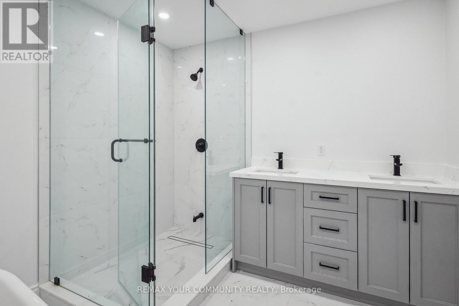 273 Delaney Drive, Ajax, Ontario  L1T 3S7 - Photo 31 - E13780822