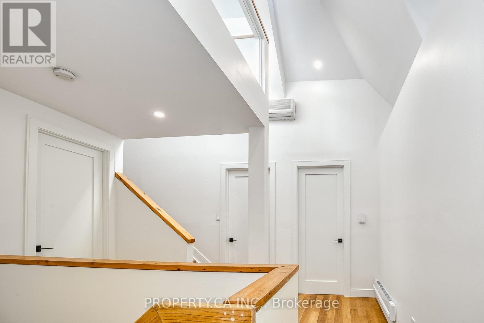 97 Lee Avenue, Toronto, Ontario  M4E 2P2 - Photo 12 - E13780830