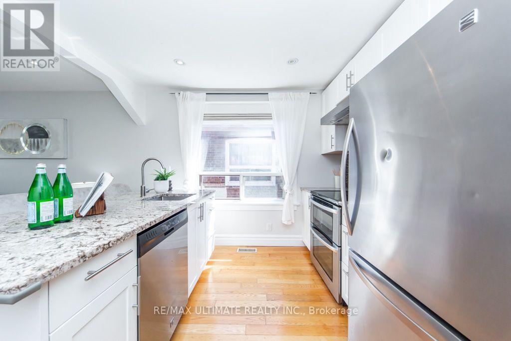 37 Gowan Avenue, Toronto, Ontario  M4K 2C8 - Photo 14 - E13780860