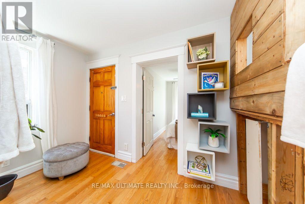 37 Gowan Avenue, Toronto, Ontario  M4K 2C8 - Photo 22 - E13780860