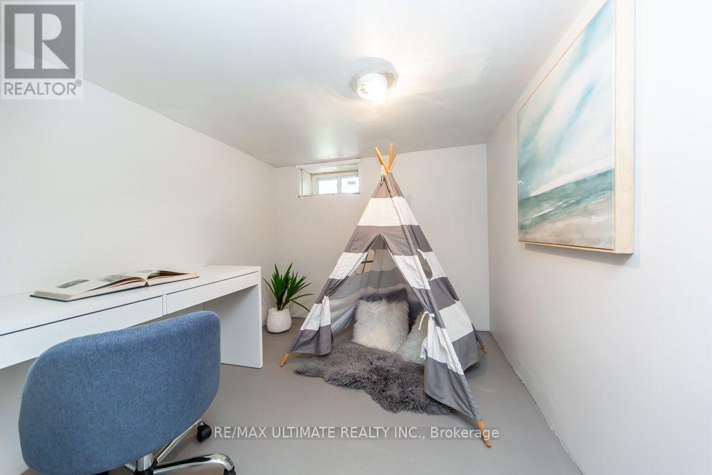 37 Gowan Avenue, Toronto, Ontario  M4K 2C8 - Photo 27 - E13780860