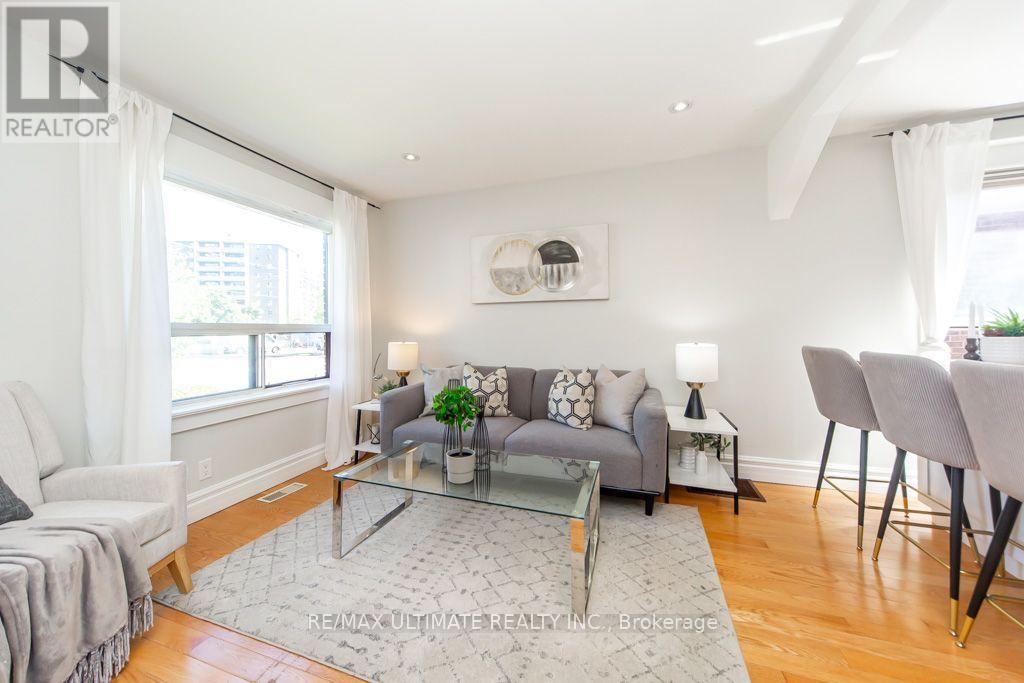 37 Gowan Avenue, Toronto, Ontario  M4K 2C8 - Photo 6 - E13780860