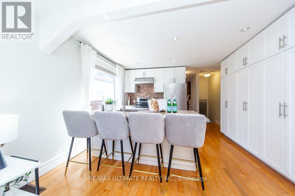 37 Gowan Avenue, Toronto, Ontario  M4K 2C8 - Photo 9 - E13780860