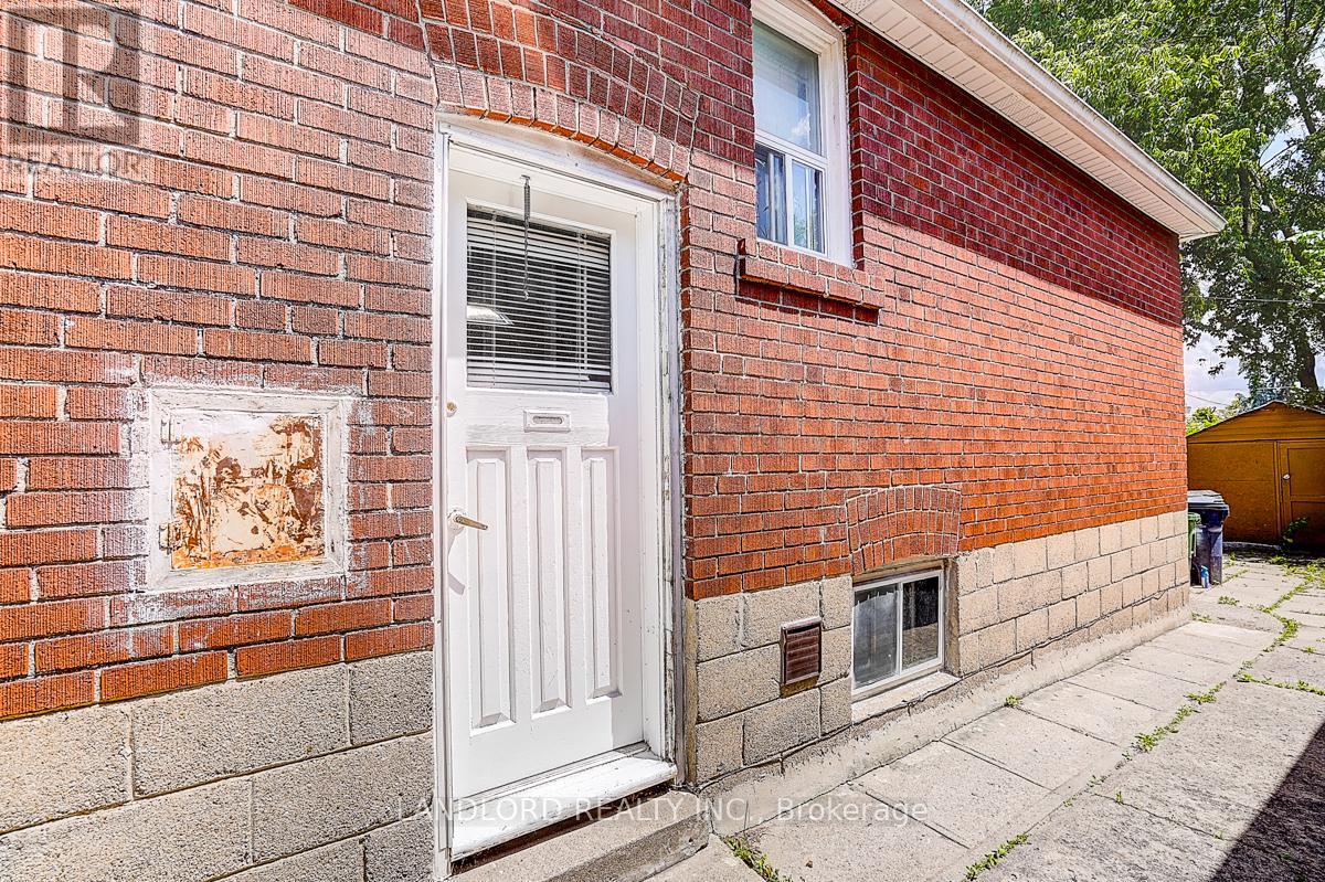 Lower - 79 O'connor Drive, Toronto, Ontario  M4K 2K4 - Photo 4 - E13780878