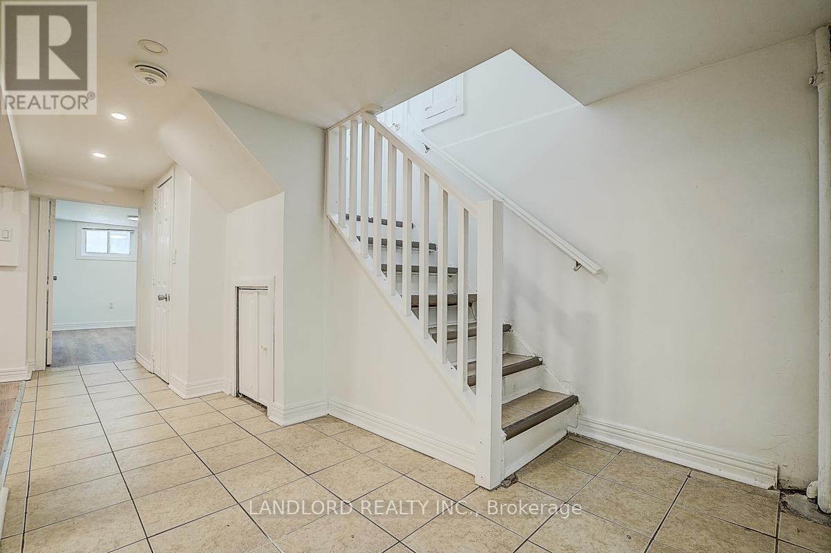 Lower - 79 O'connor Drive, Toronto, Ontario  M4K 2K4 - Photo 9 - E13780878
