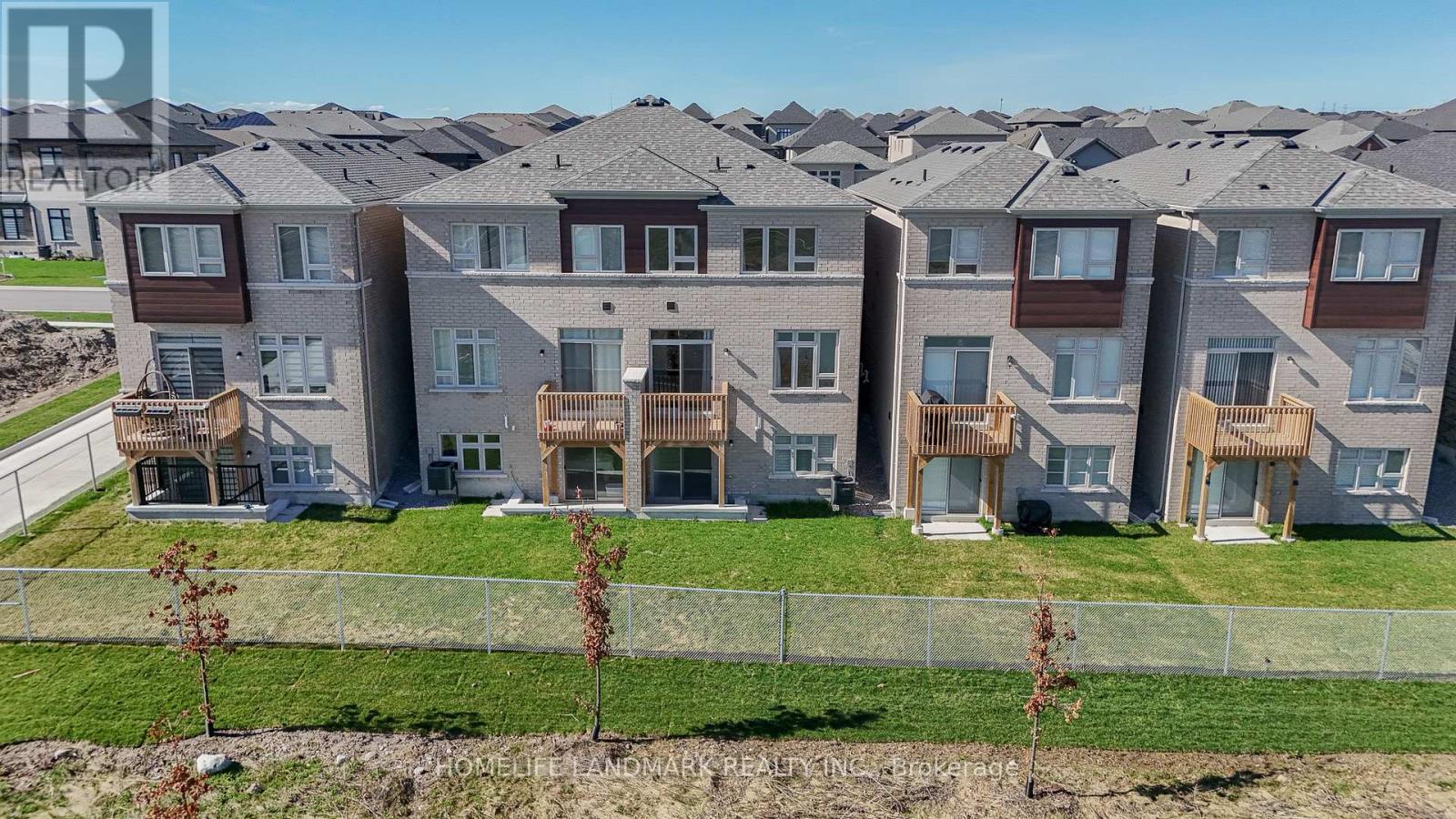 1195 Rexton Drive, Oshawa, Ontario  L1H 0H3 - Photo 3 - E13780888