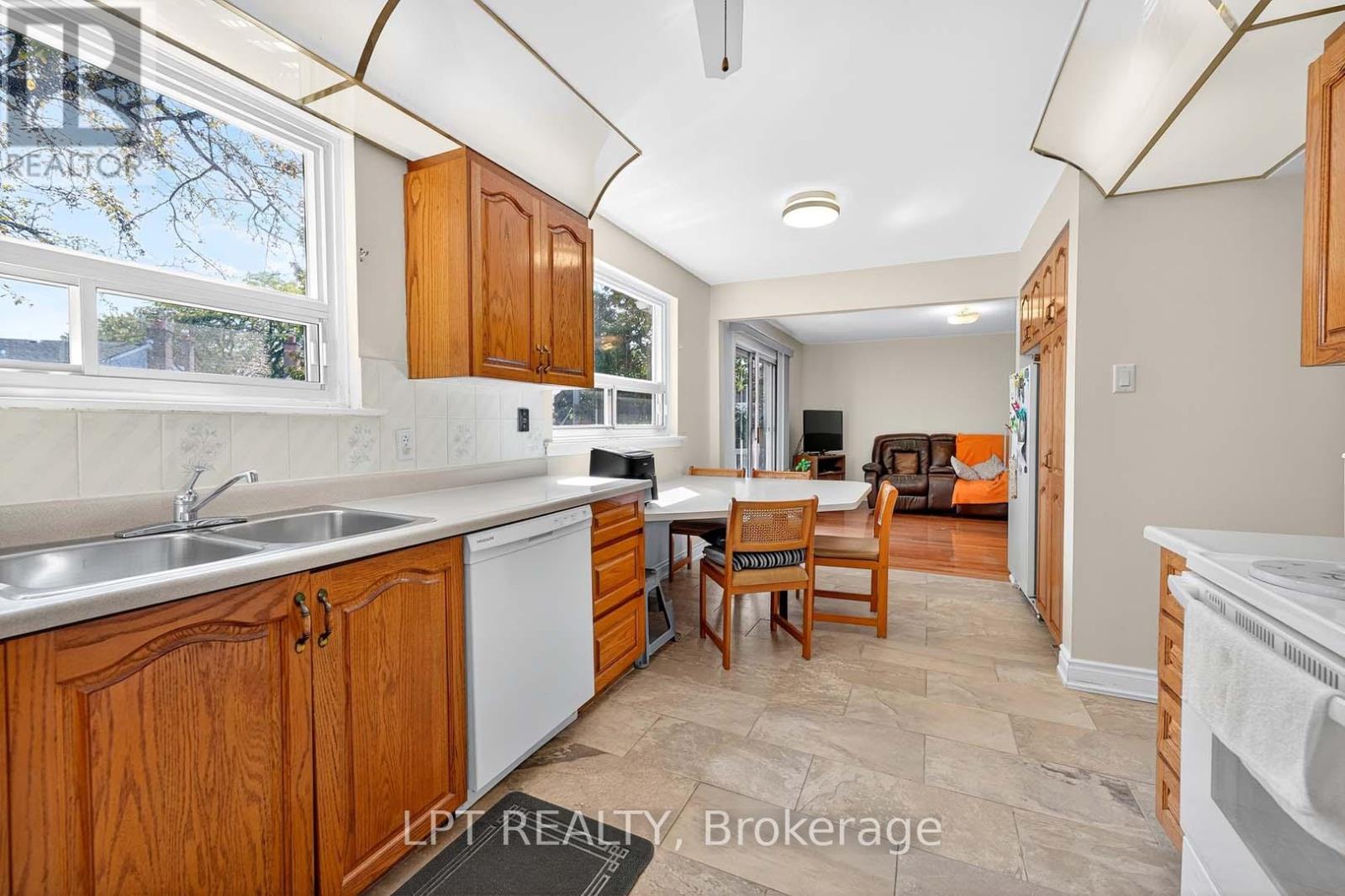 49 Kentish Crescent, Toronto, Ontario  M1S 2Z3 - Photo 11 - E13780932