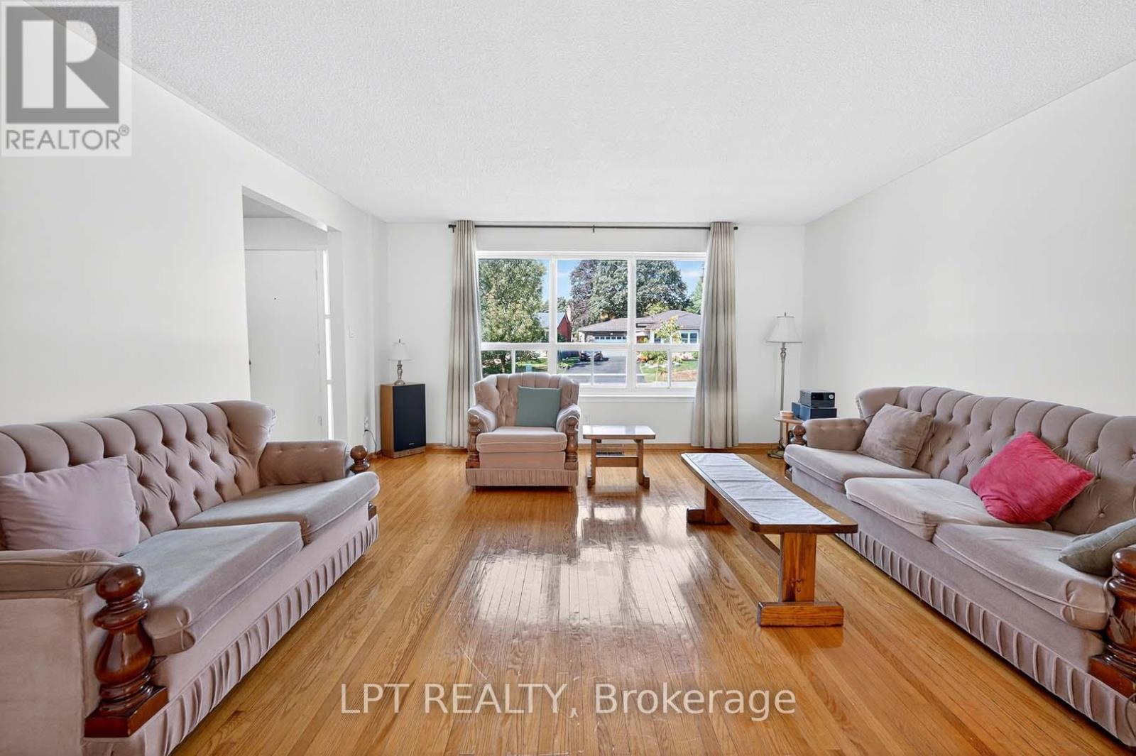 49 Kentish Crescent, Toronto, Ontario  M1S 2Z3 - Photo 5 - E13780932