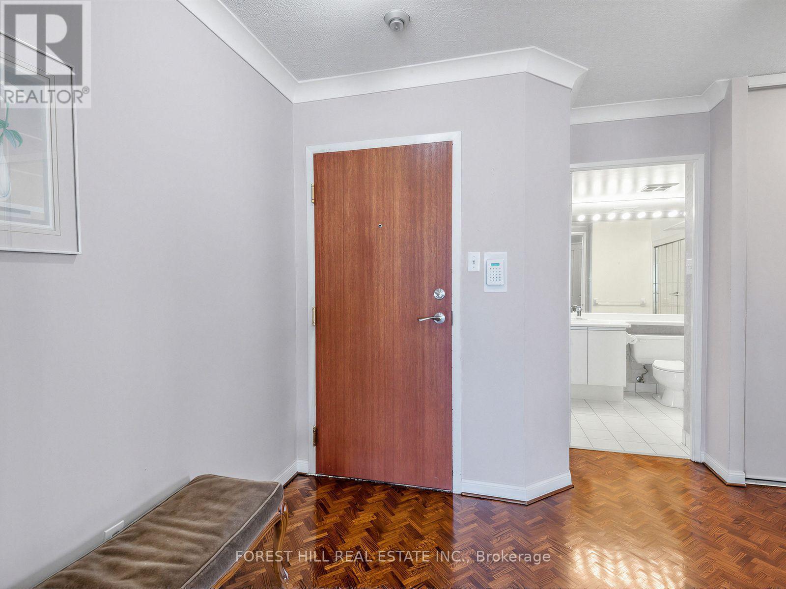 1110 - 120 Promenade Circle, Vaughan (Brownridge), Ontario  L4J 7W9 - Photo 2 - N13780718