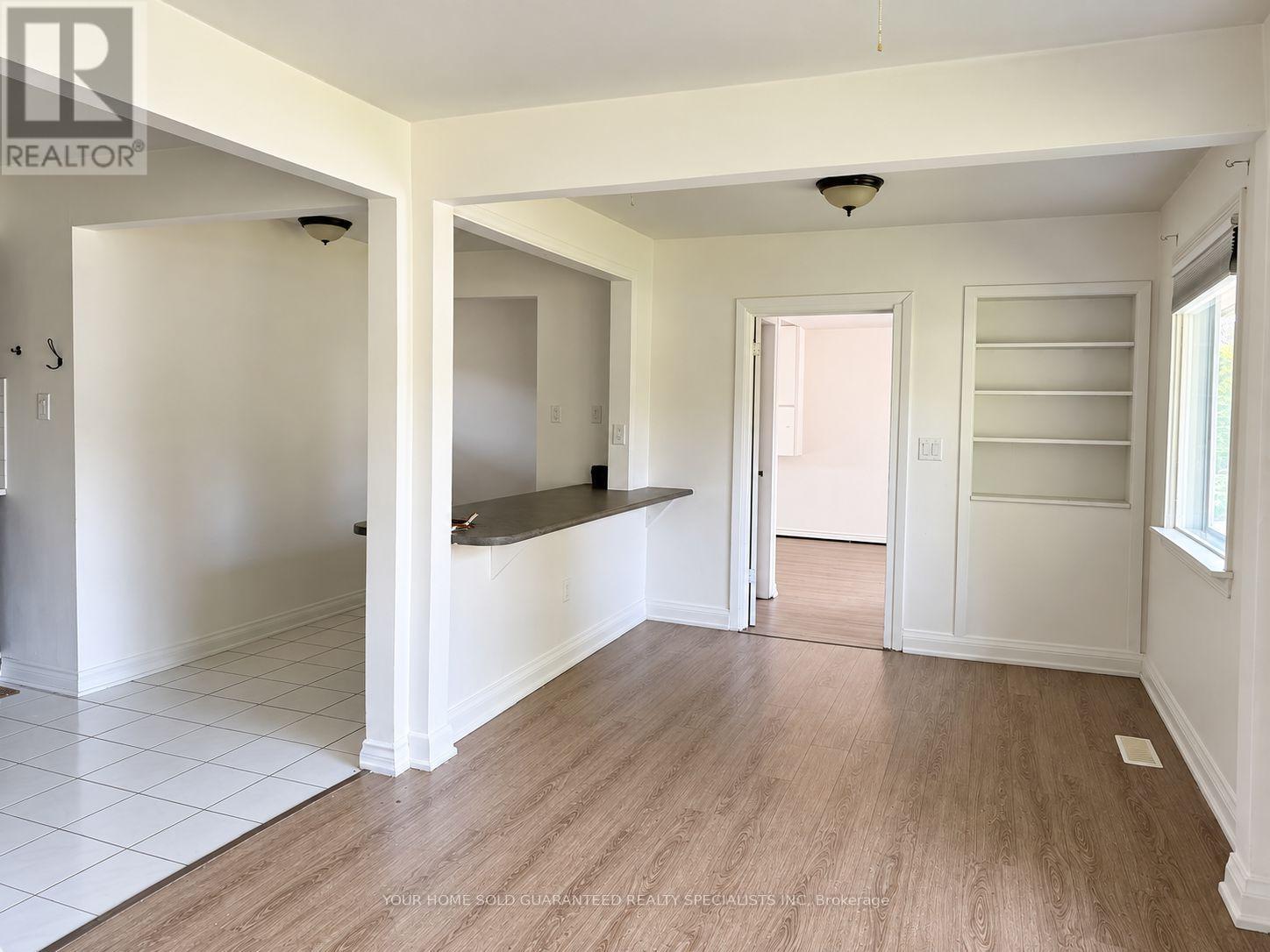 11 Railway Street, Vaughan (Maple), Ontario  L6A 1P6 - Photo 2 - N13780728