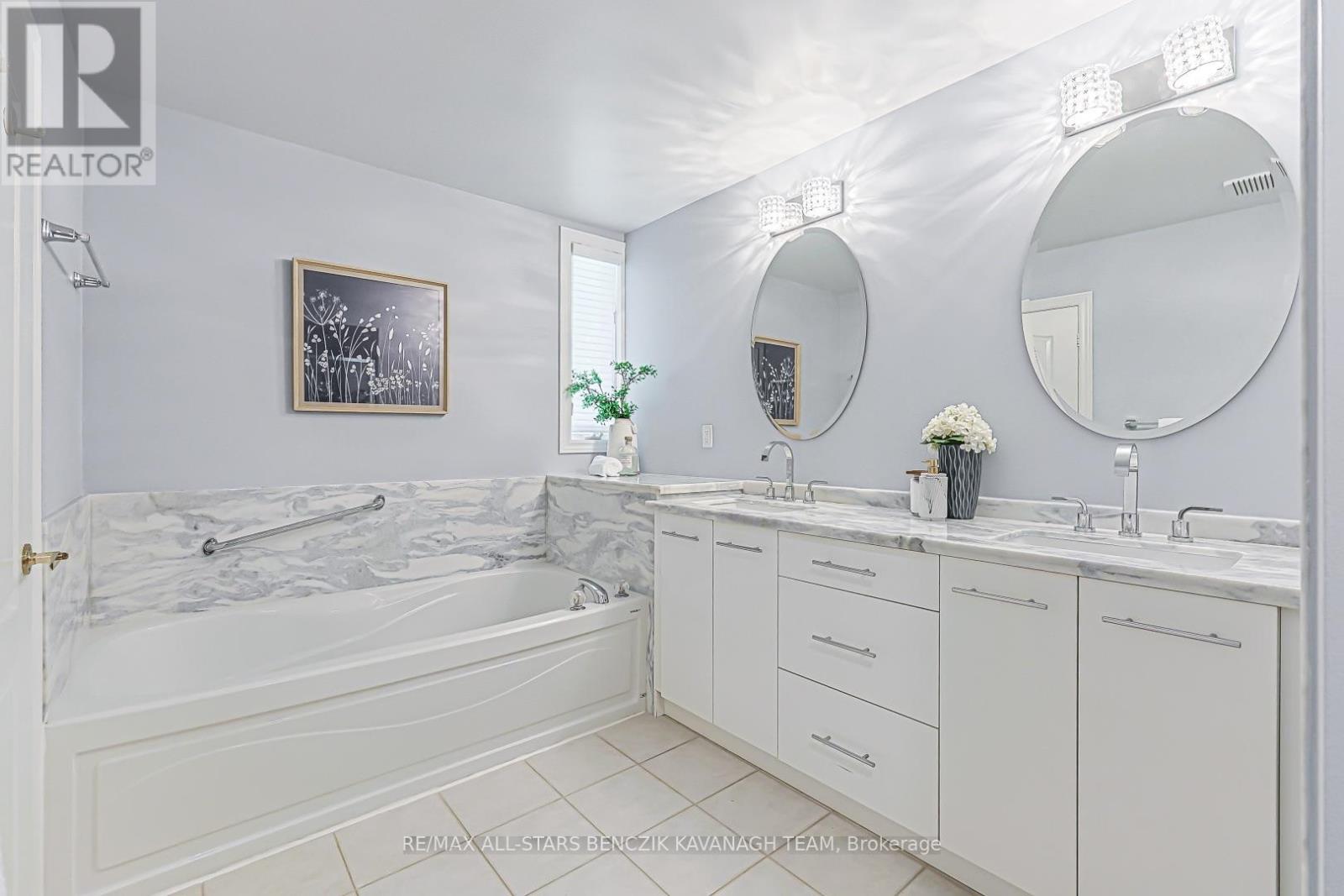 9 Warnock Green Way, Markham (Greensborough), Ontario  L6E 1B5 - Photo 11 - N13780884