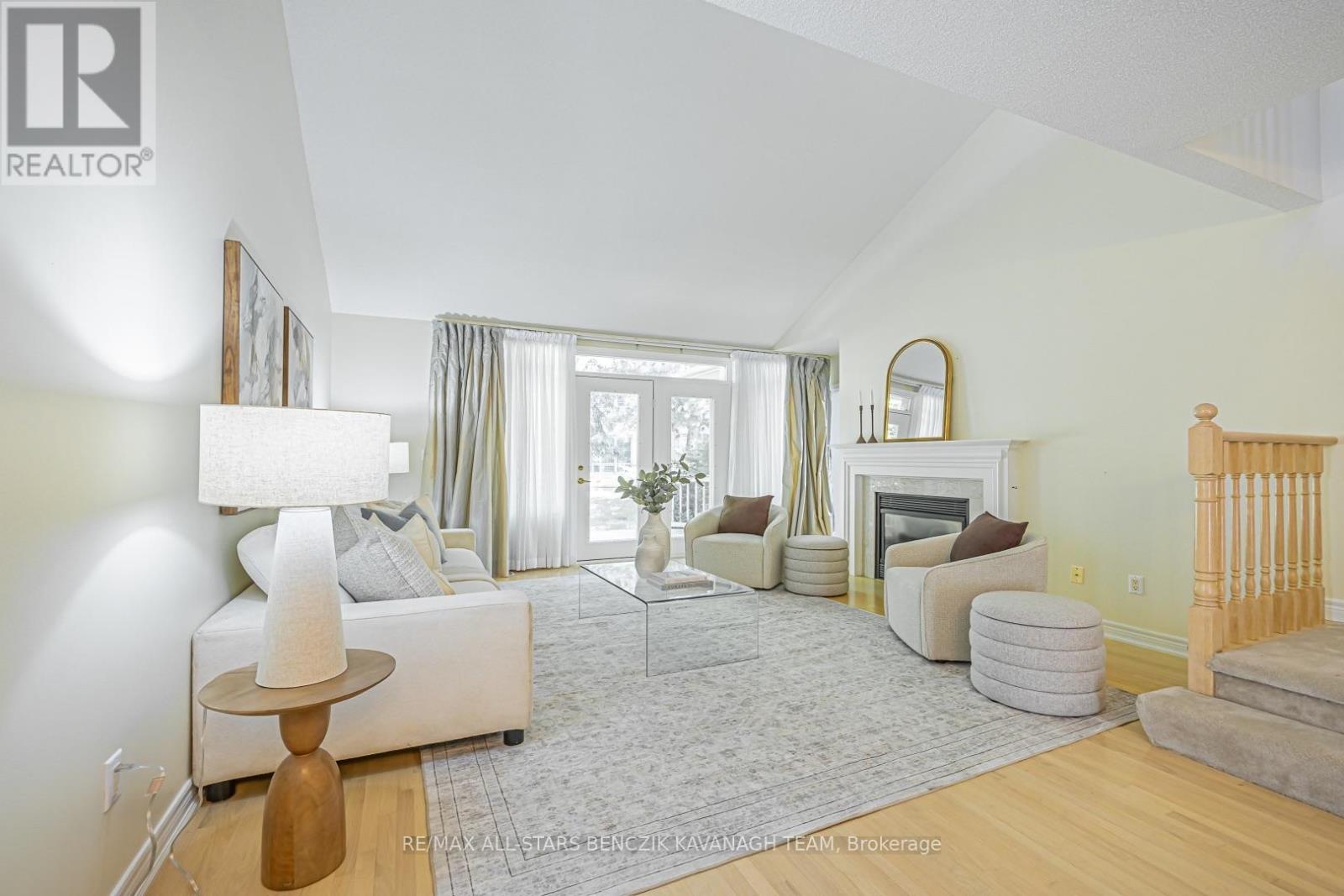 9 Warnock Green Way, Markham (Greensborough), Ontario  L6E 1B5 - Photo 4 - N13780884