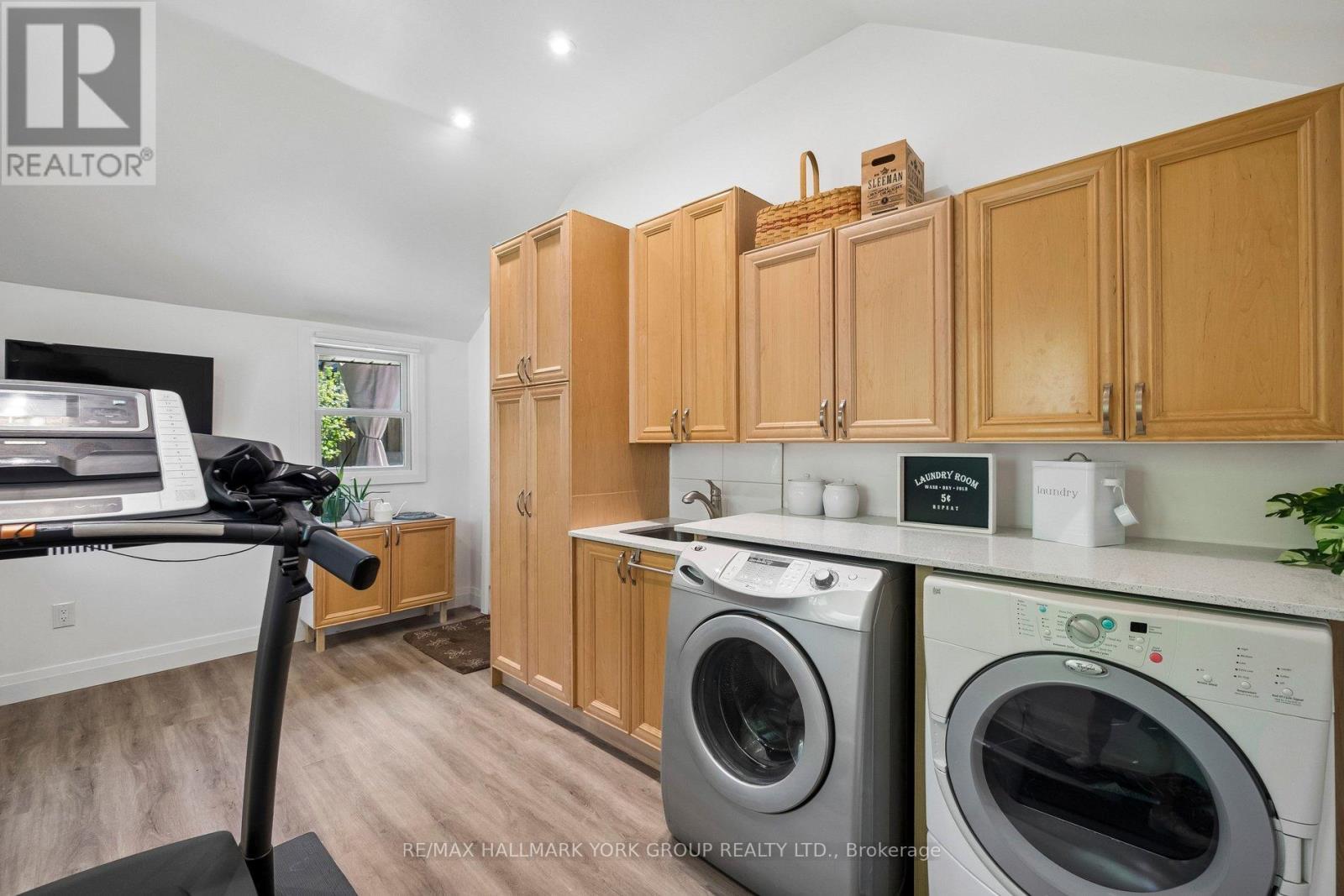 37 Arnold Crescent, Richmond Hill (Mill Pond), Ontario  L4C 3R6 - Photo 19 - N13780968