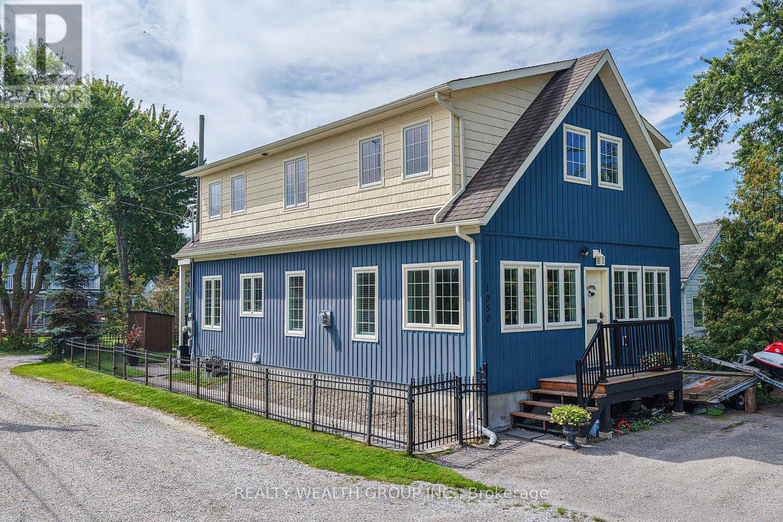 1050 Gardner Place, Innisfil (Gilford), Ontario  L0L 1K0 - Photo 4 - N13780996