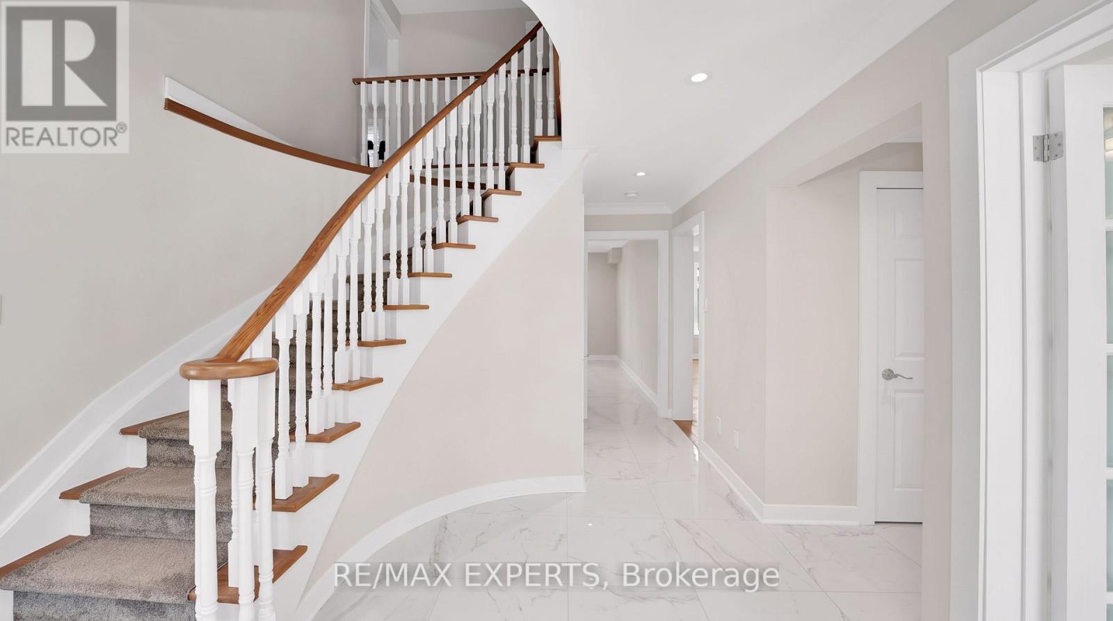 10 Kehoe Court, King (Nobleton), Ontario  L0G 1N0 - Photo 5 - N13781042