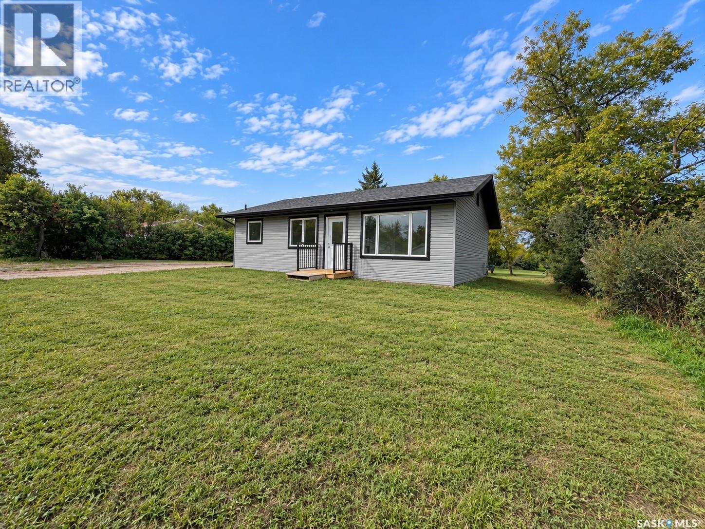 511 1st Avenue, Wapella, Saskatchewan  S0G 4Z0 - Photo 36 - SK048289