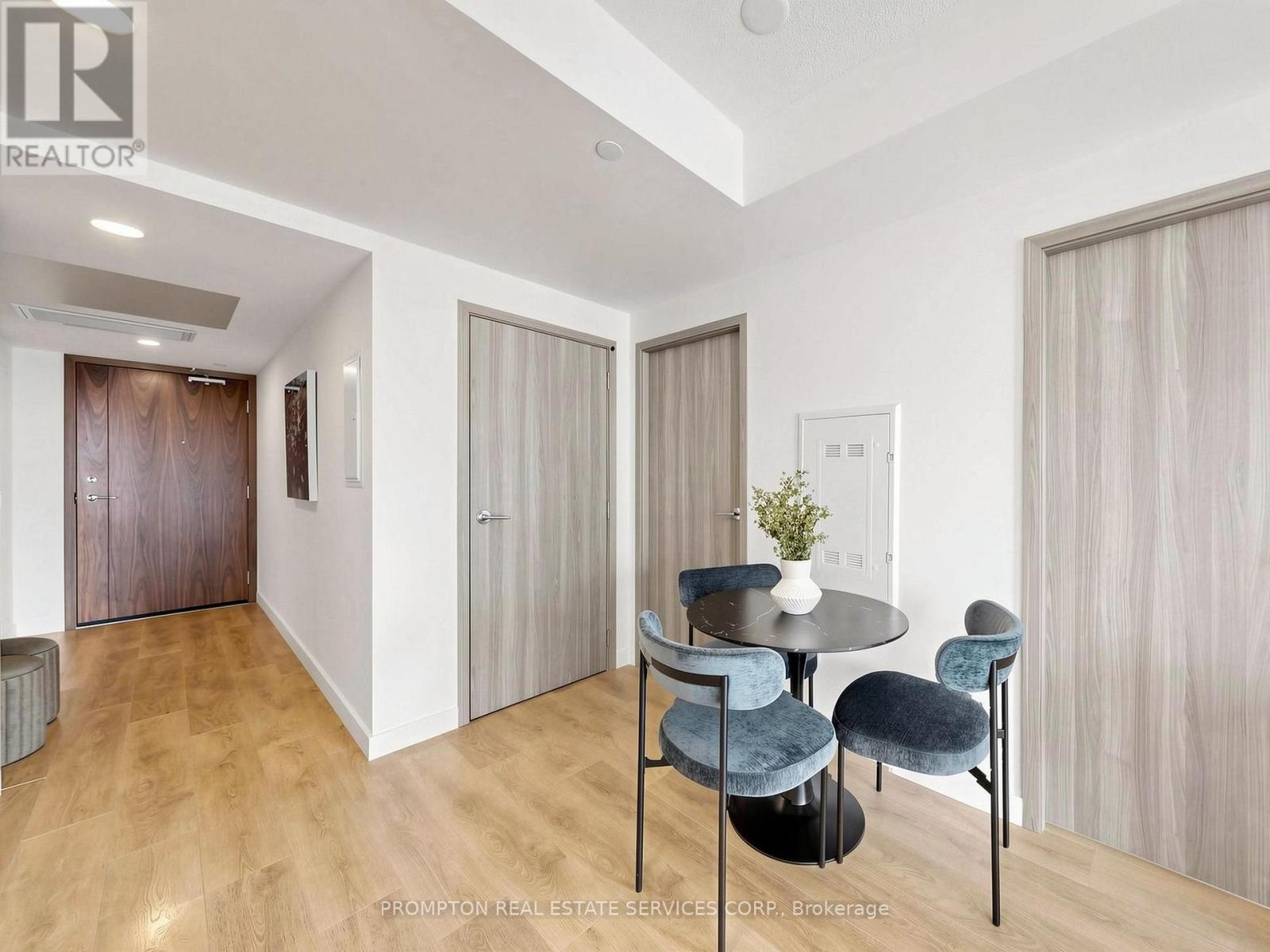 2208 - 1 Concord Cityplace Way, Toronto, Ontario  M5V 0X3 - Photo 23 - C13772068