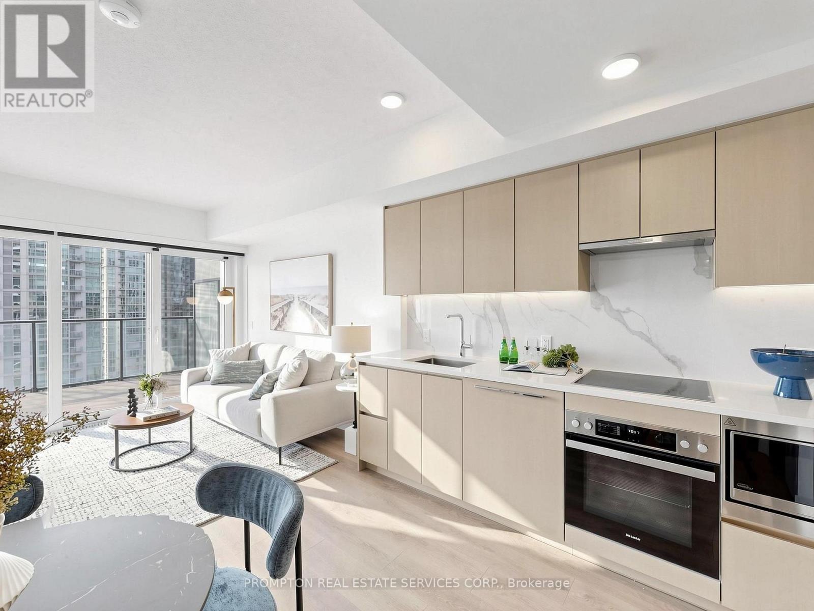 2208 - 1 Concord Cityplace Way, Toronto, Ontario  M5V 0X3 - Photo 25 - C13772068