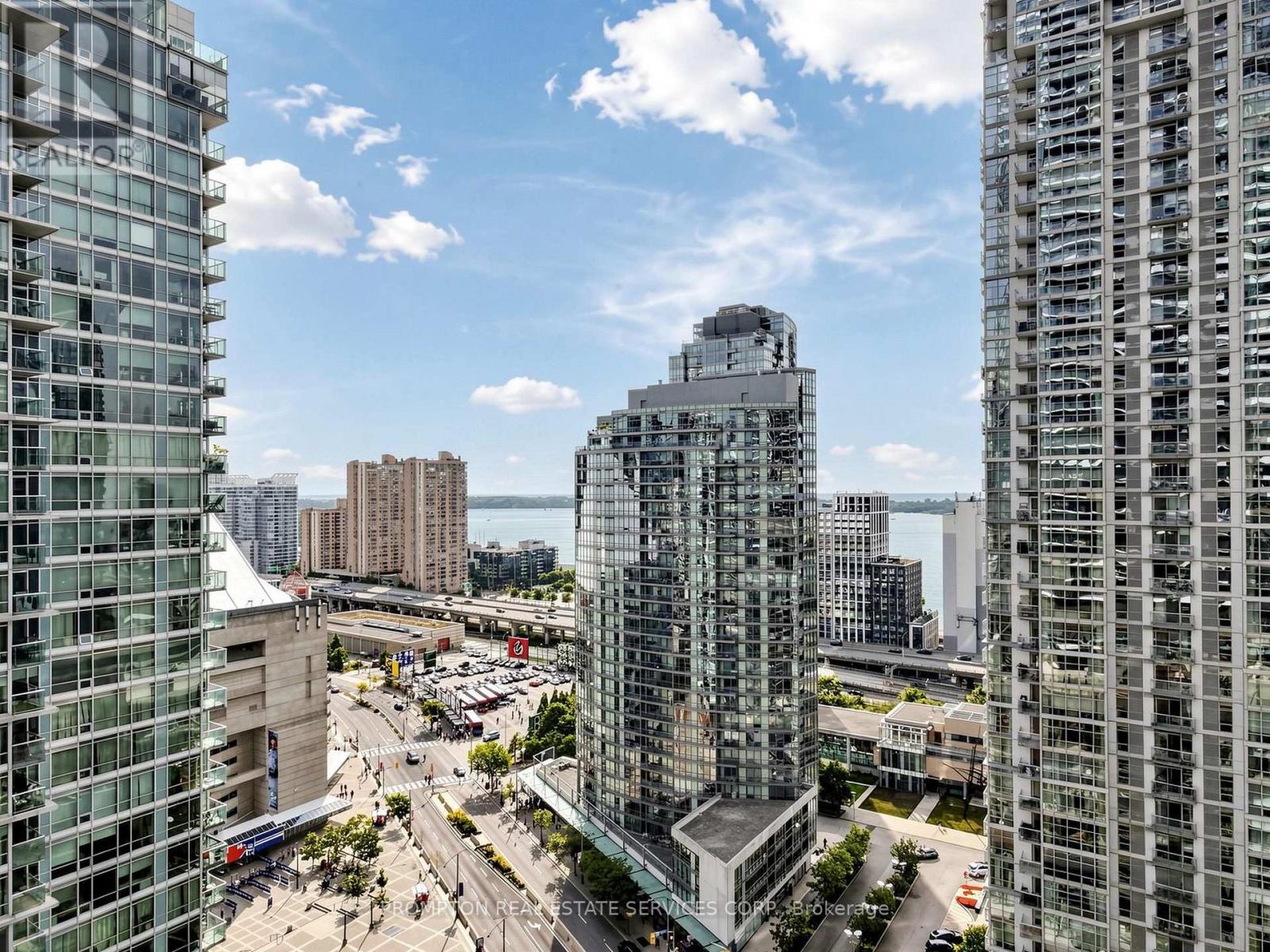 2208 - 1 Concord Cityplace Way, Toronto, Ontario  M5V 0X3 - Photo 39 - C13772068