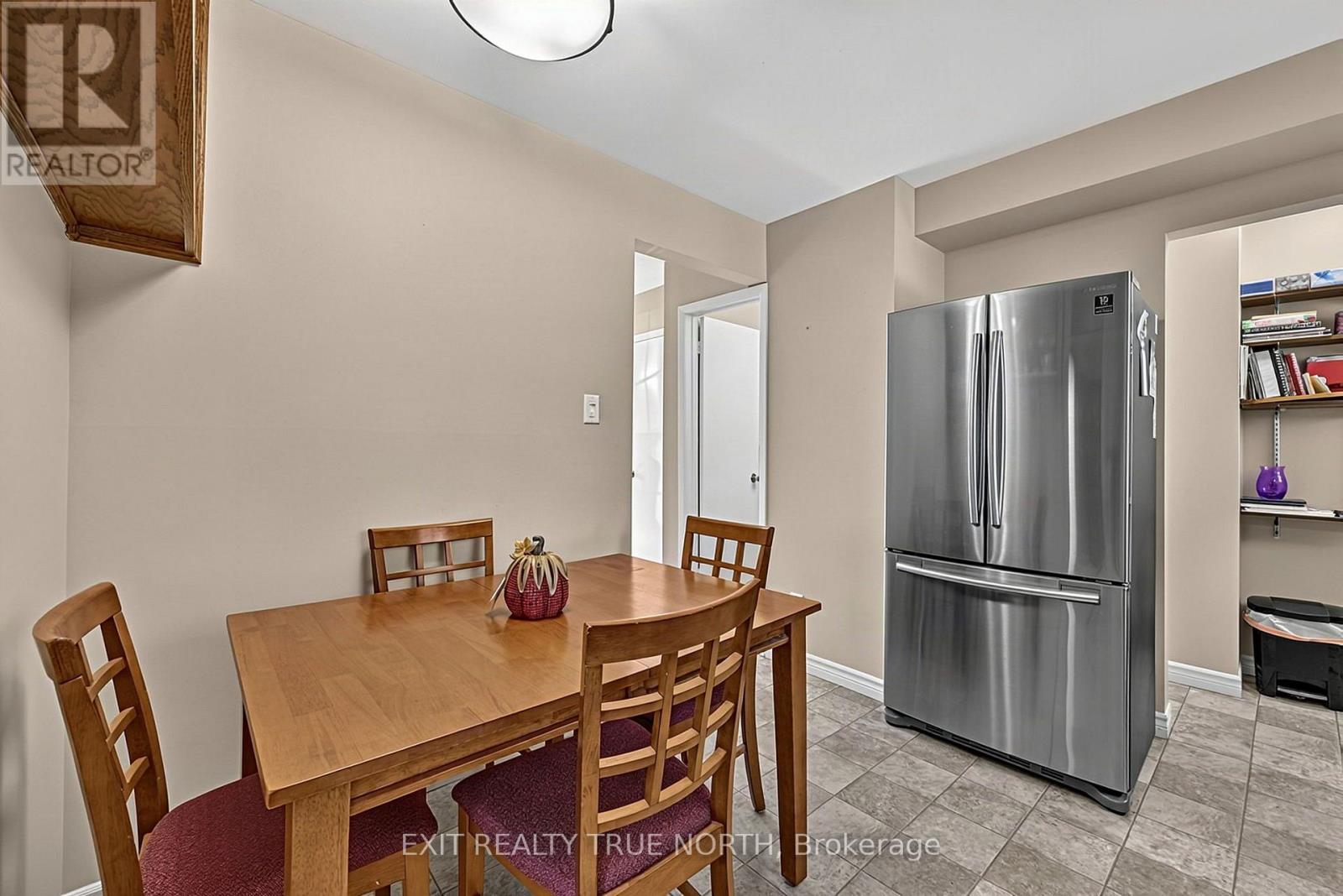 2661 Homelands Drive, Mississauga, Ontario  L5K 1H7 - Photo 12 - W13780886