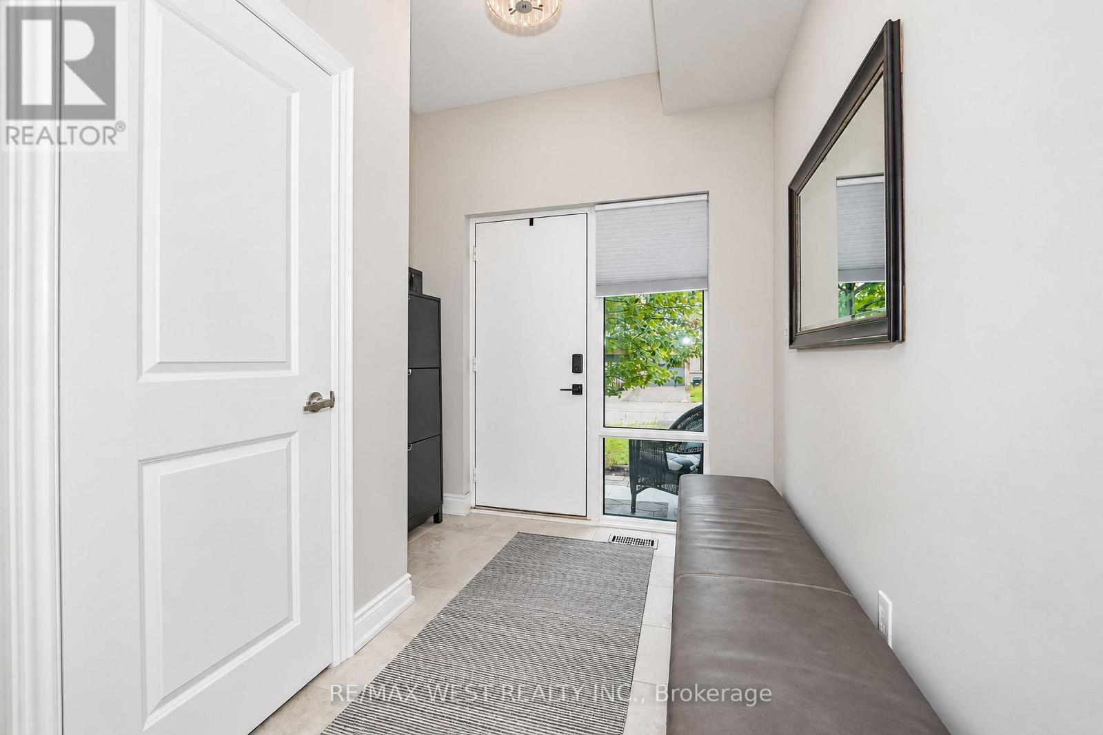 47 Pony Farm Drive, Toronto, Ontario  M9R 0B3 - Photo 2 - W13780946