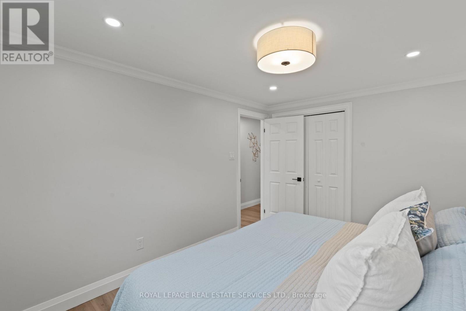 1348 Janina Boulevard, Burlington, Ontario  L7P 1K6 - Photo 18 - W13780982