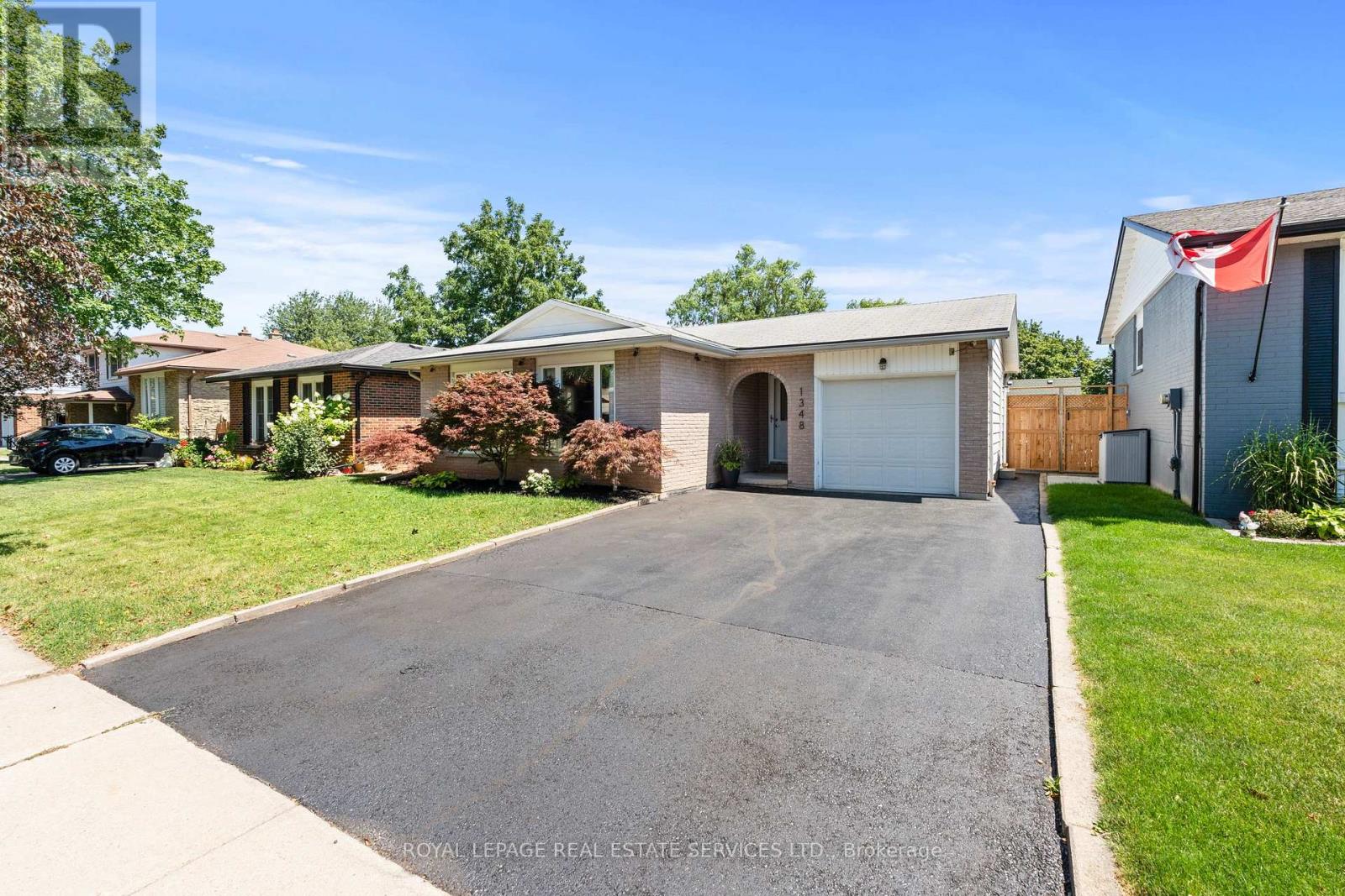 1348 Janina Boulevard, Burlington, Ontario  L7P 1K6 - Photo 2 - W13780982