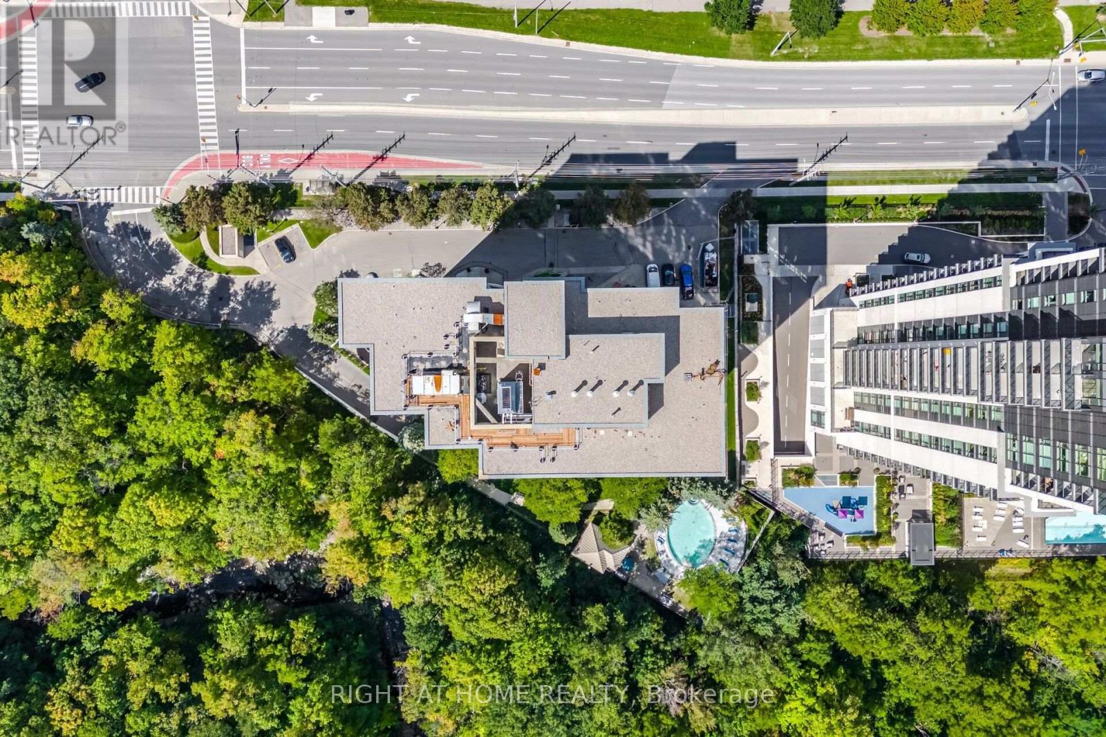 1106 - 200 Burnhamthorpe Road E, Mississauga, Ontario  L5A 4L4 - Photo 3 - W13781024