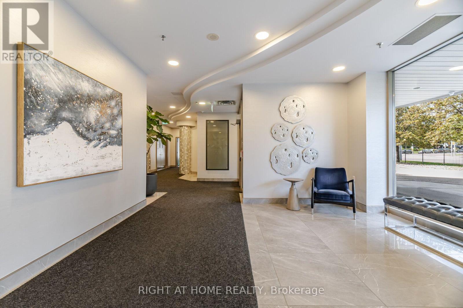 1106 - 200 Burnhamthorpe Road E, Mississauga, Ontario  L5A 4L4 - Photo 4 - W13781024
