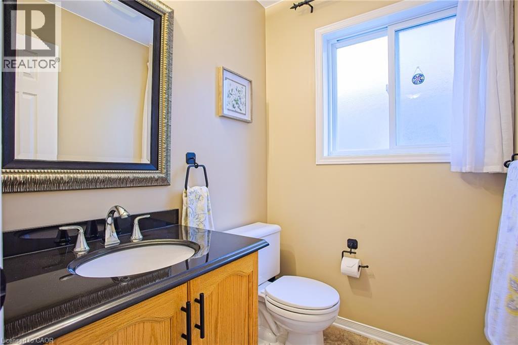 28 Maria Street, St. Catharines, Ontario  L2S 3Y3 - Photo 5 - 40862716