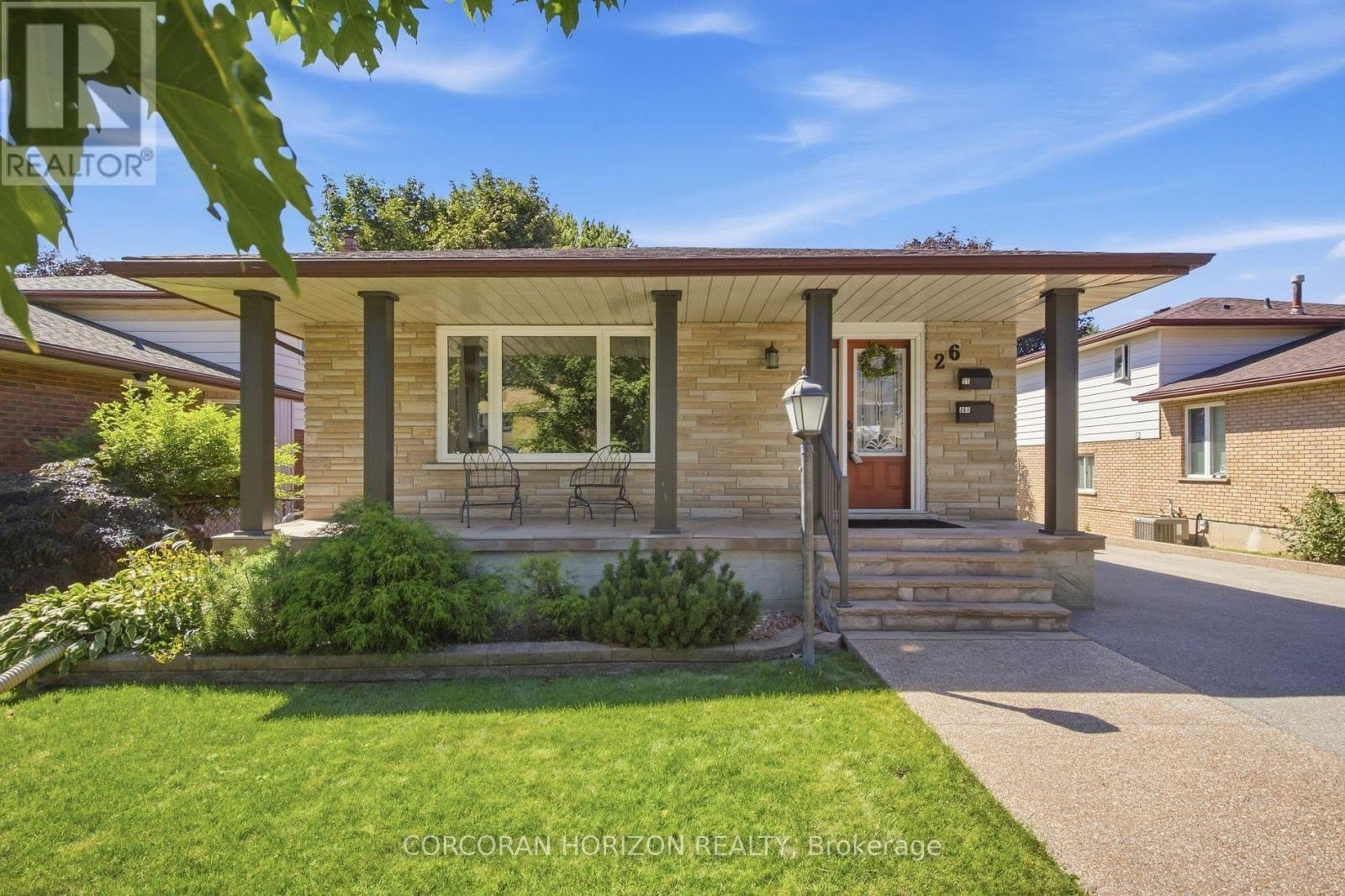 26 ALEXANDER AVENUE, Cambridge, Ontario