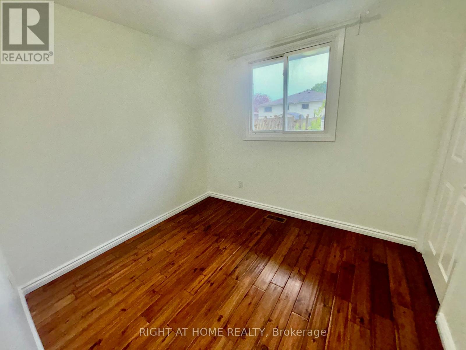 8158 Paddock Trail Drive, Niagara Falls, Ontario  L2H 1X3 - Photo 19 - X13780722