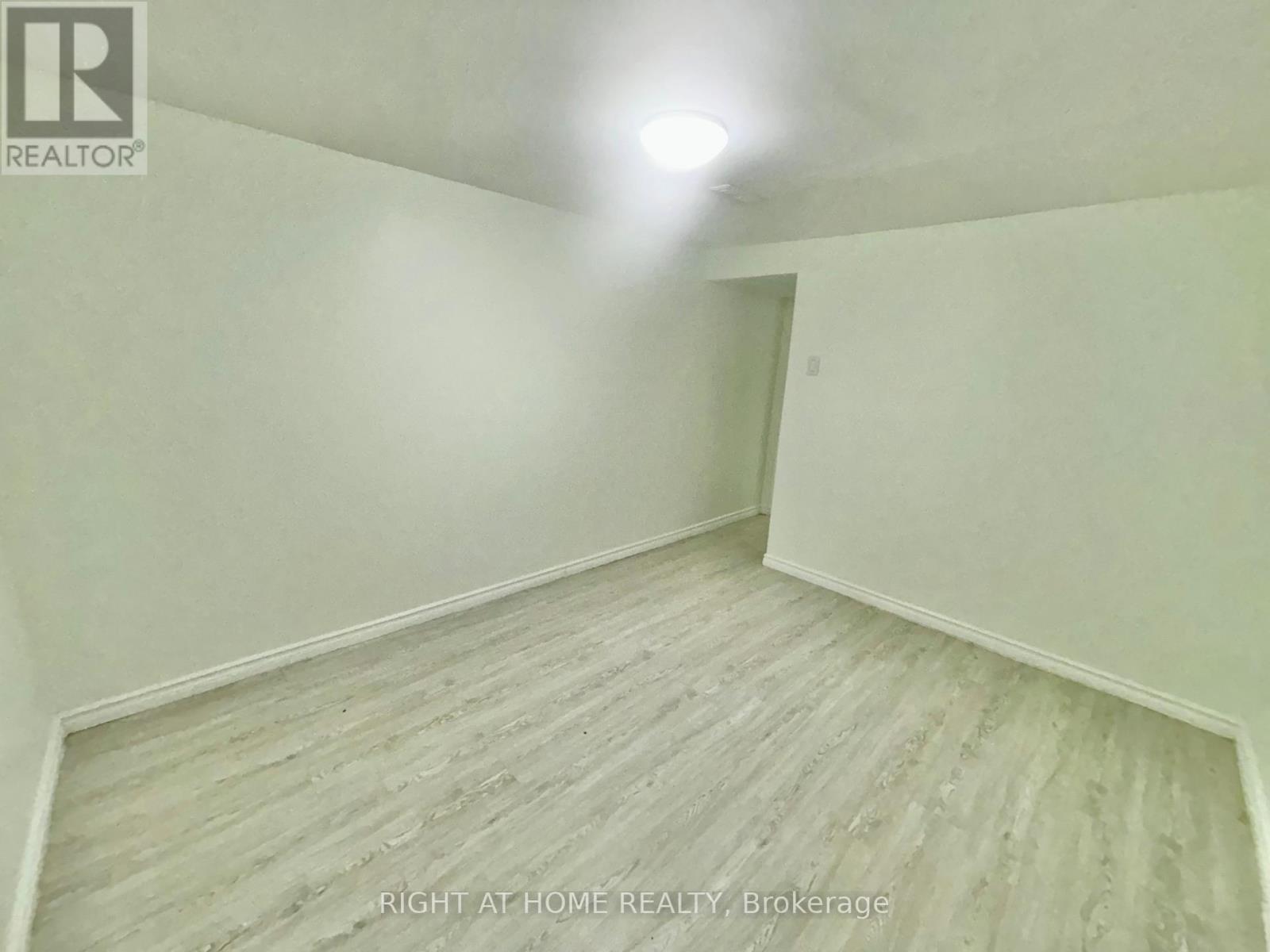 8158 Paddock Trail Drive, Niagara Falls, Ontario  L2H 1X3 - Photo 24 - X13780722