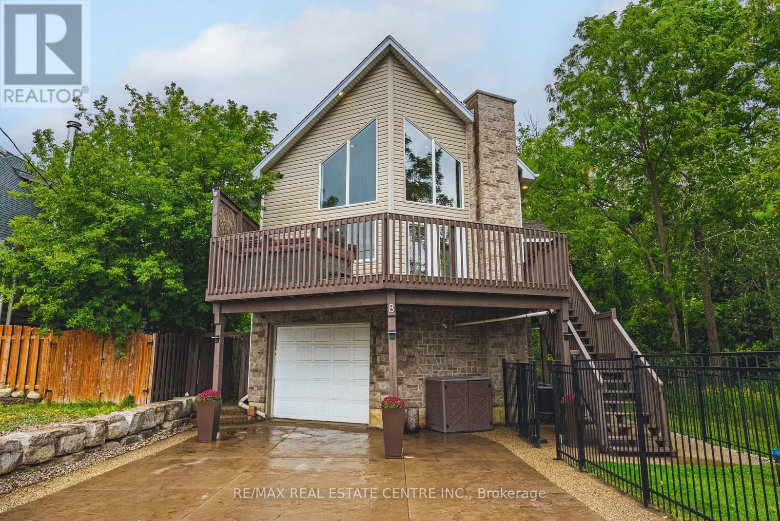 8 LAKE ROAD, Puslinch, Ontario