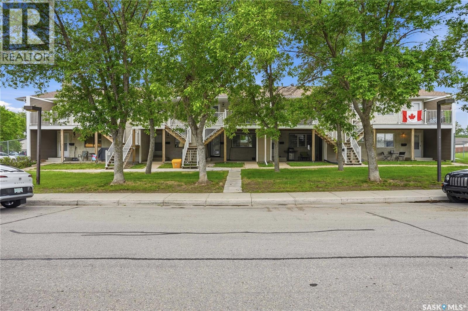 6906 Blakeney Drive, Regina, Saskatchewan  S4X 2N5 - Photo 4 - SK047442