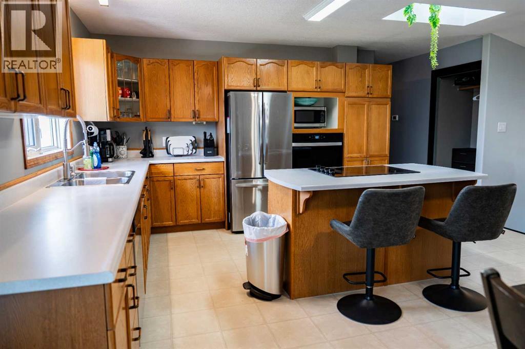 373 Collinge Road, Hinton, Alberta  T7V 1L2 - Photo 8 - A2344773
