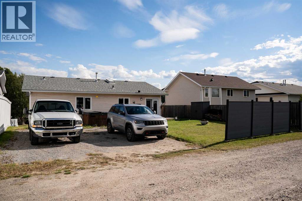 373 Collinge Road, Hinton, Alberta  T7V 1L2 - Photo 18 - A2344773