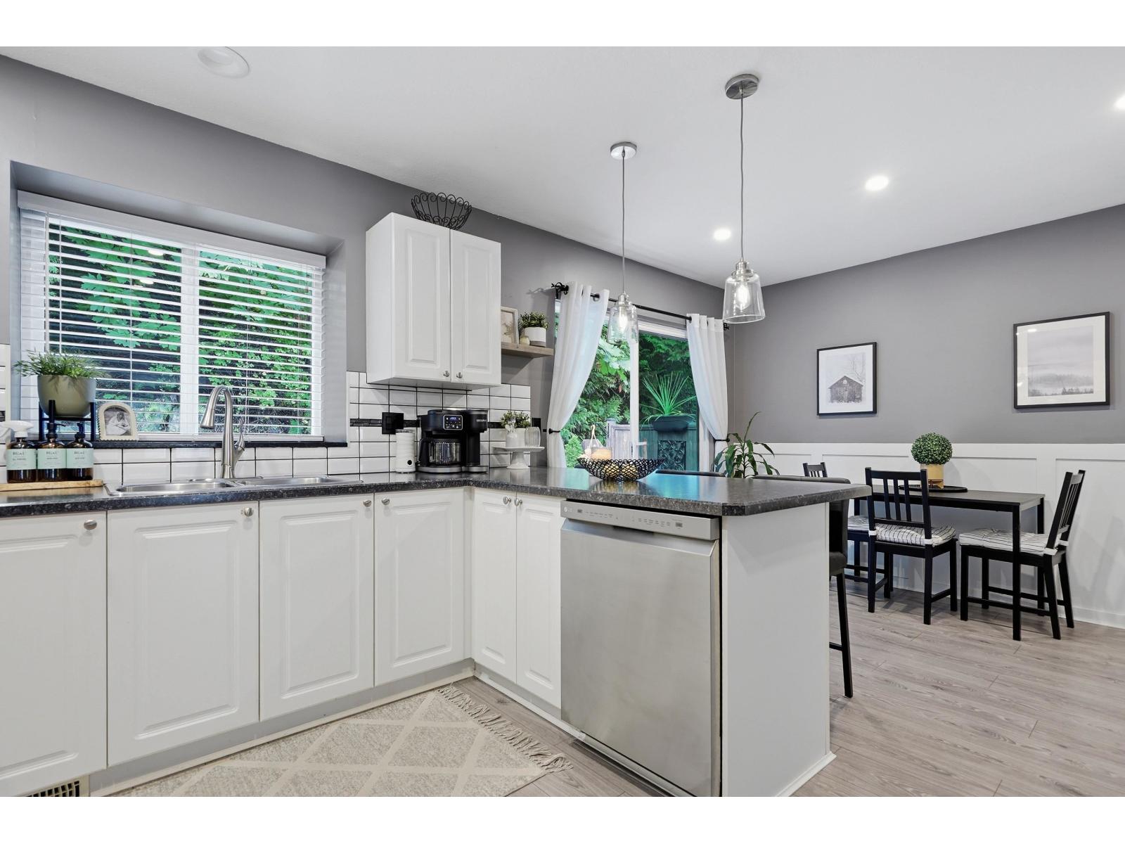 34 3902 Latimer Street, Abbotsford, British Columbia  V2S 7L5 - Photo 3 - R3161488
