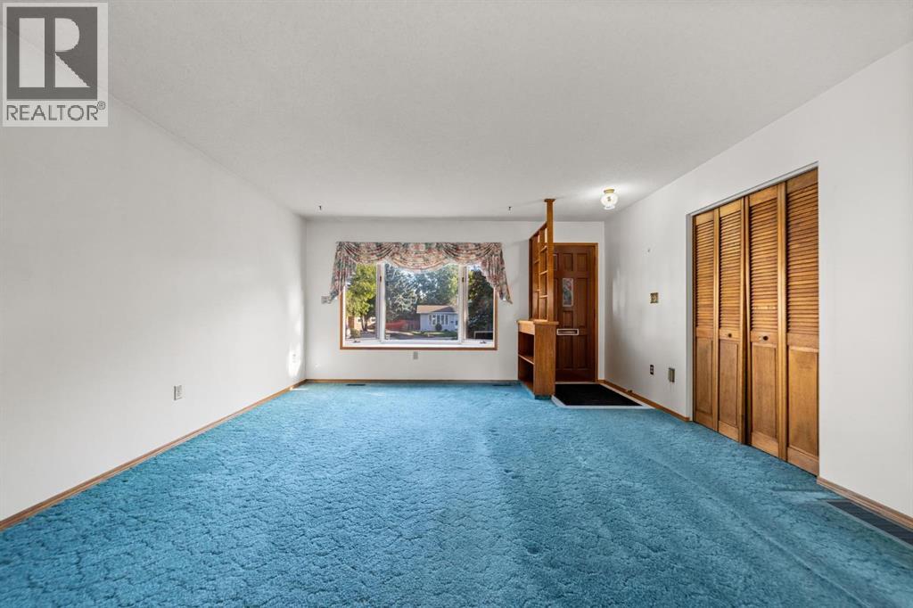 6209 34 Avenue, Camrose, Alberta  T4V 3X3 - Photo 4 - A2338558