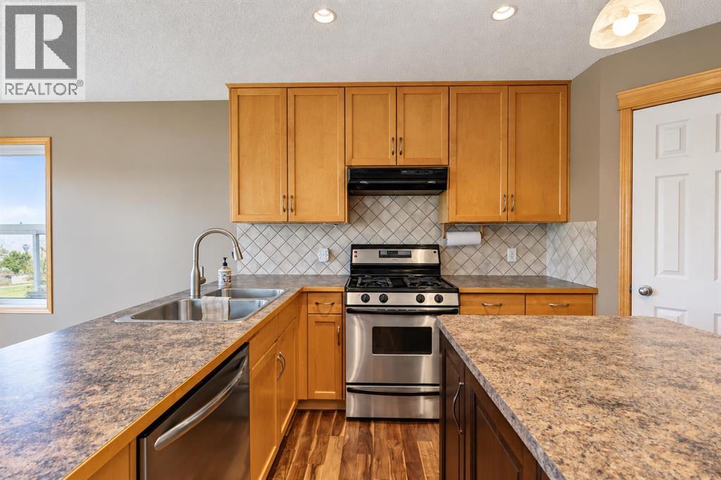 93 Tuscany Meadows Common NW, Calgary, Alberta  T3L 2S7 - Photo 11 - A2344312